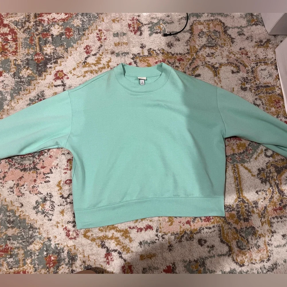 Blue Target Sweatshirt - Picture 2 of 2